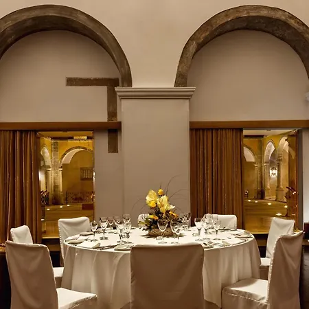 호텔 Convento De 5*